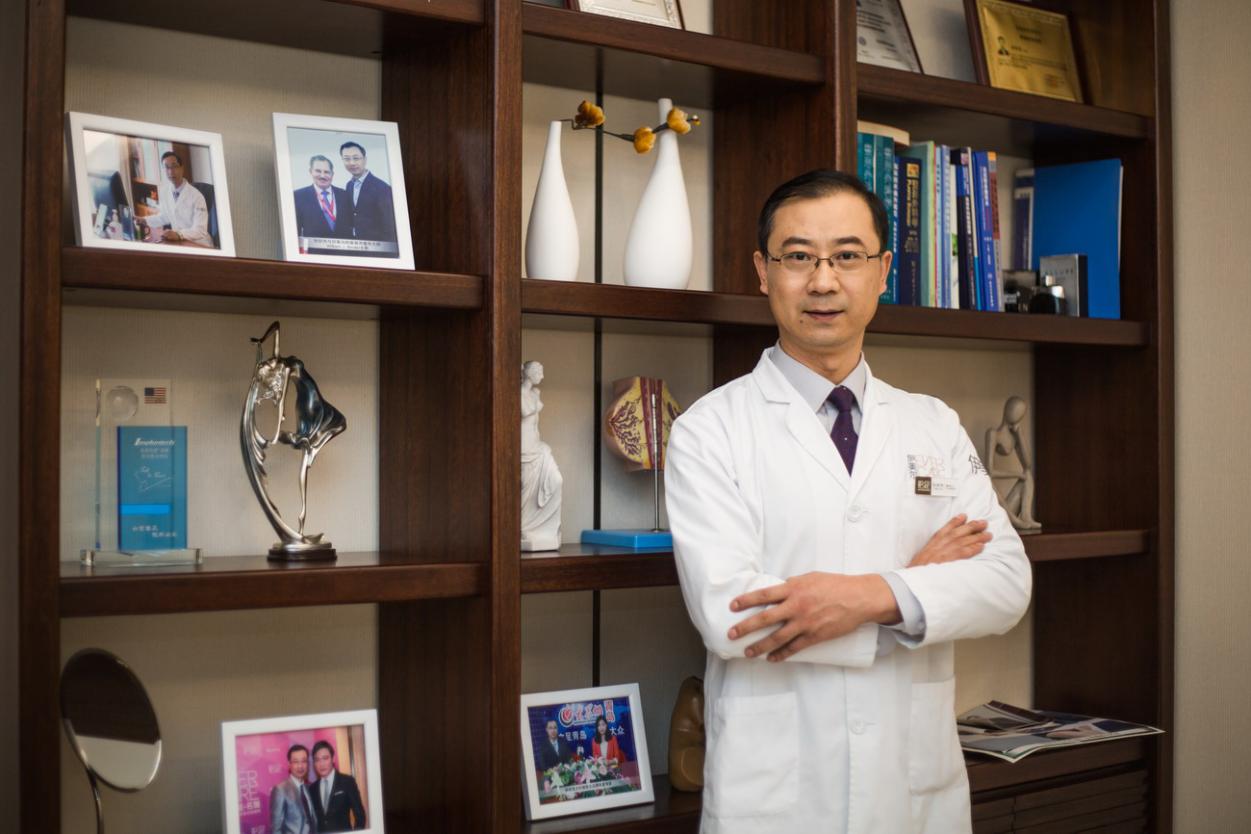 青岛伊美尔孙好杰: 工作态度精益求精、整容技