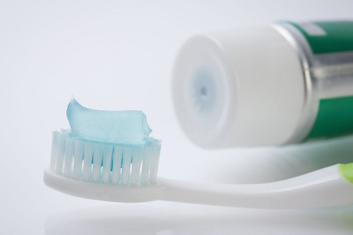 牙膏可以去除老年斑吗?去除老年斑的方法有哪
