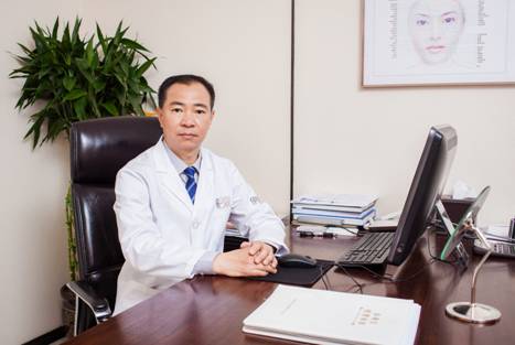 青岛伊美尔杨文国主任真实隆鼻案例 为什么有