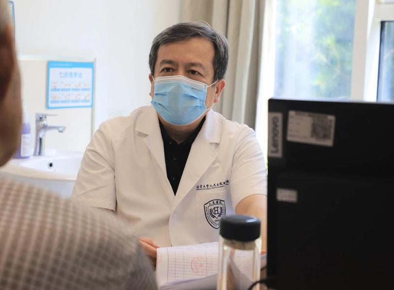 在青岛看北大名医·尿血原是患有“膀胱癌合并前列腺癌”，泌尿外科“国家队”解难题