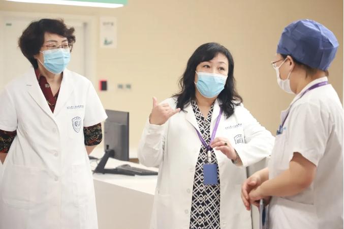 北大名医在青岛·“病人来了，就要负责到底”，北京大学人民医院青岛医院多学科专家团拨开层层迷雾，找到“真凶”