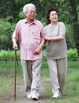 空调冷风易诱发老年人老寒腿