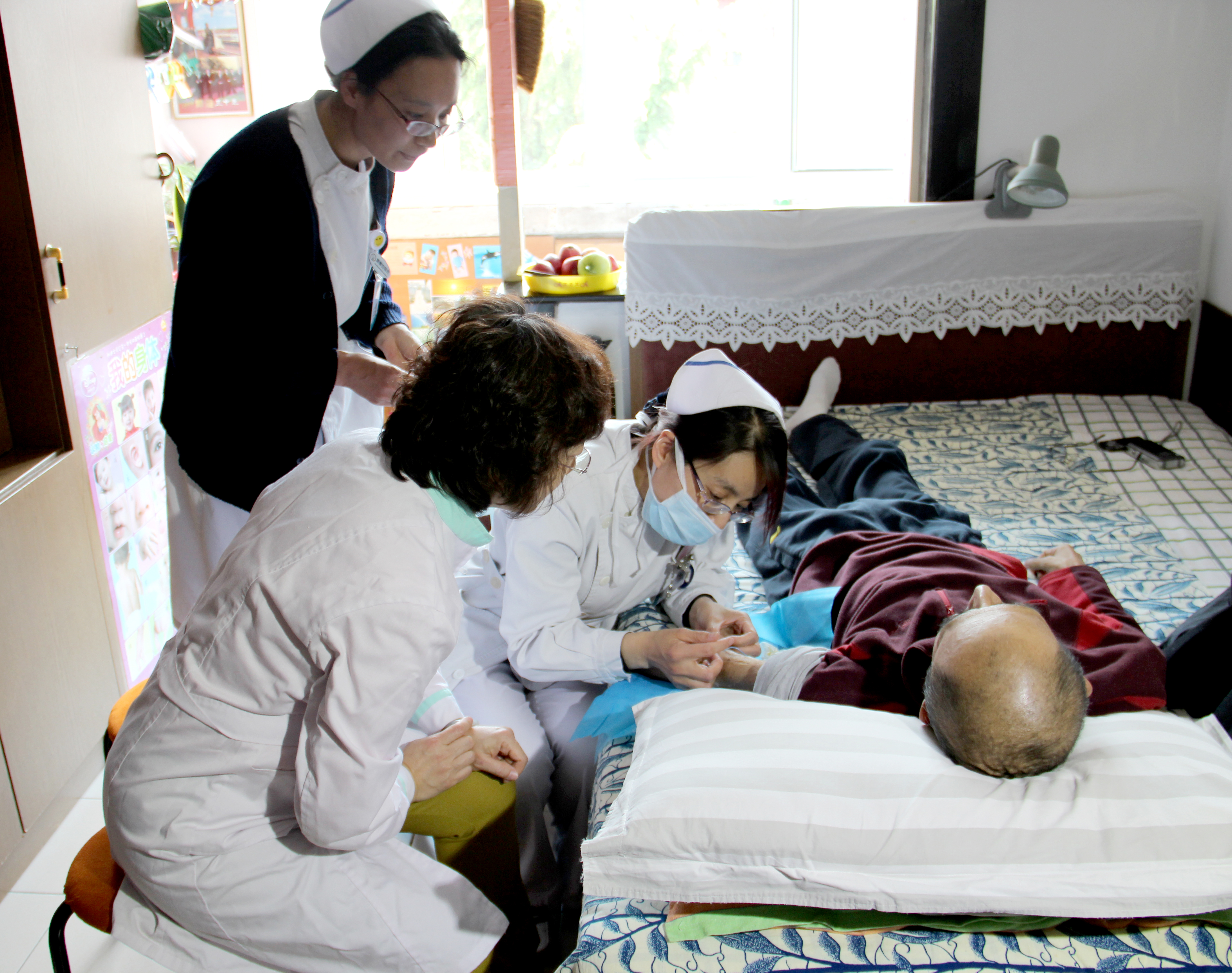 第九人民医院延伸护理公益服务活动彰显天使之