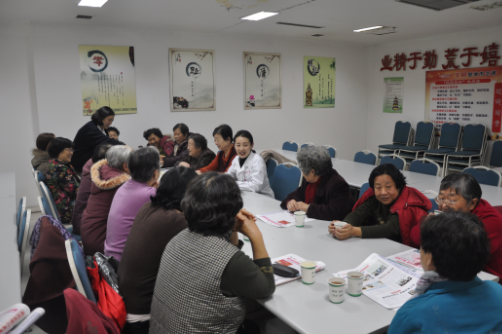青岛市第八人民医院召开离退休干部座谈会